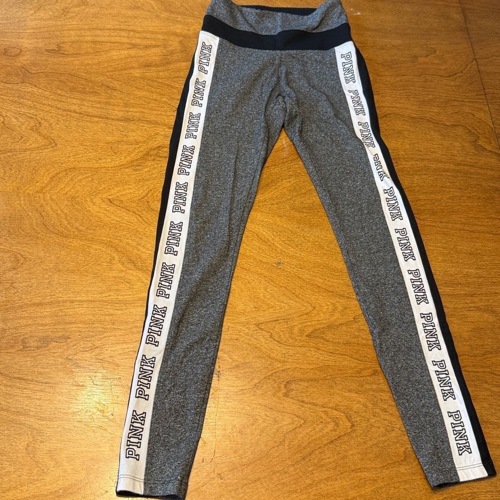 PINK Victoria's Secret Gray and Black Yoga Leggings - Picture 4 of 9
